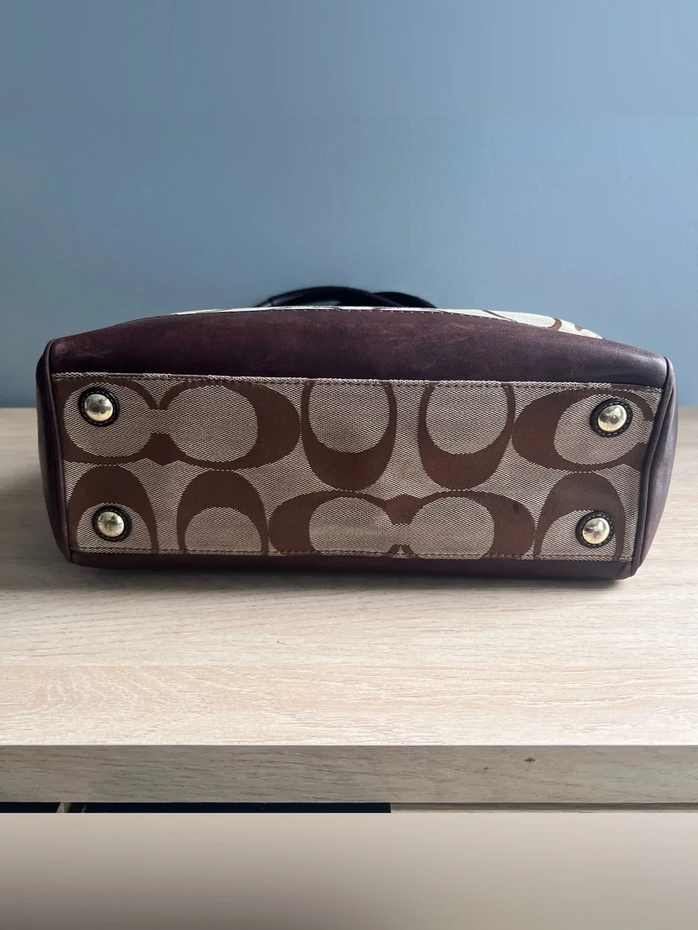 Coach Hamptons Signature Madeline Satchel - Picture 5 of 6